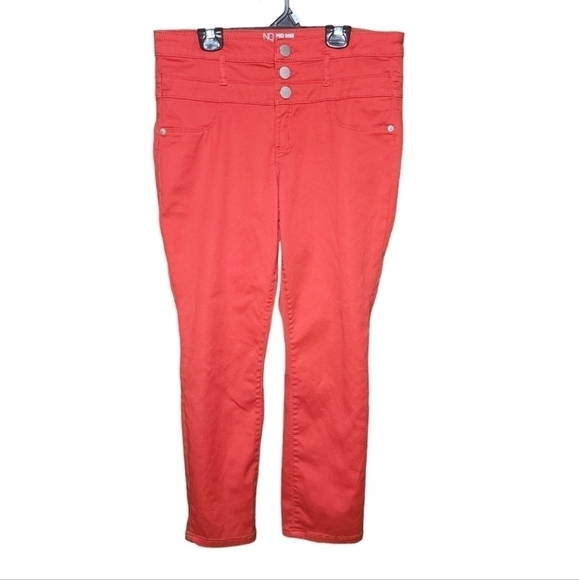 No Boundaries Pants - ❤️NoBo red midrise pant​